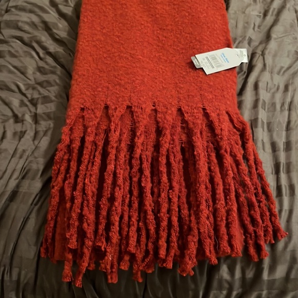 New scarf - Picture 3 of 3